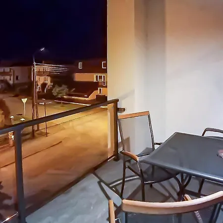 Cozy In With Wifi Apartament