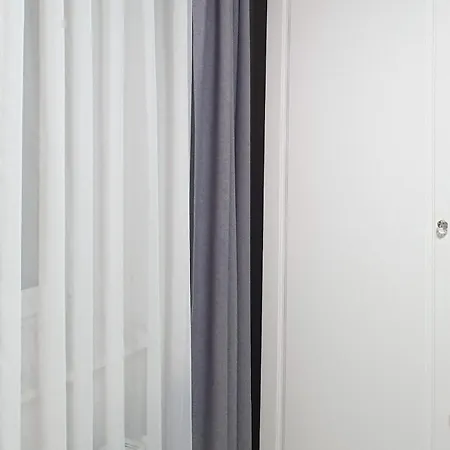 Apartman 1 Bedroom Beautiful In
